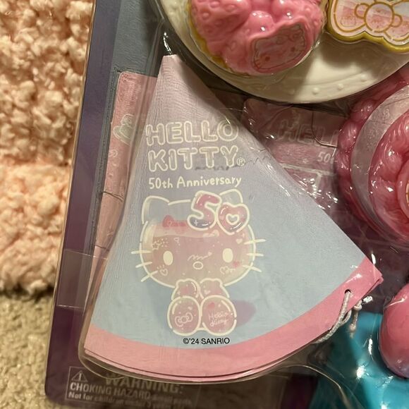MY LIFE HELLO KITTY NWT 50 th ANNIVERSARY PARTY PLAY SET - Picture 7 of 10